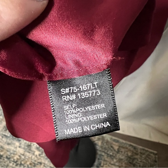 Olivaceous Burgundy Plunging Crop Top - Picture 4 of 6